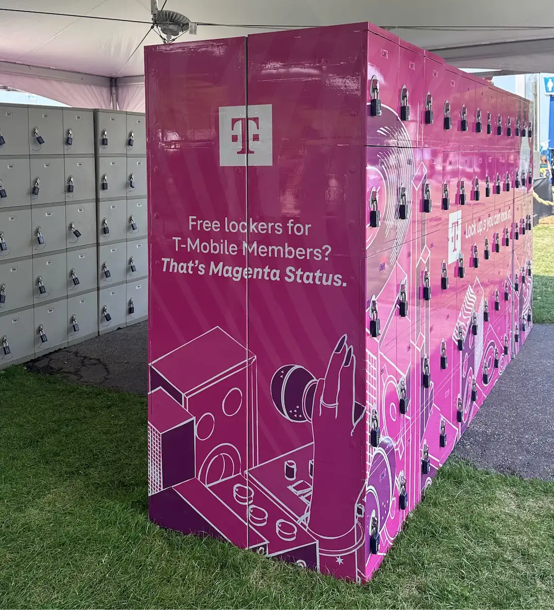 T-Mobile-Lolla-Lockers-5-scaled (1)